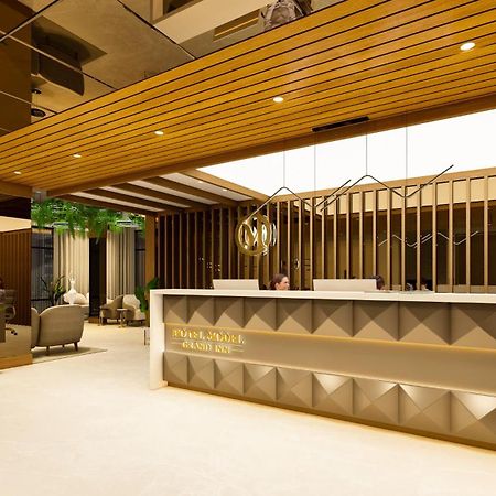 Model Grand Inn Bellary Buitenkant foto